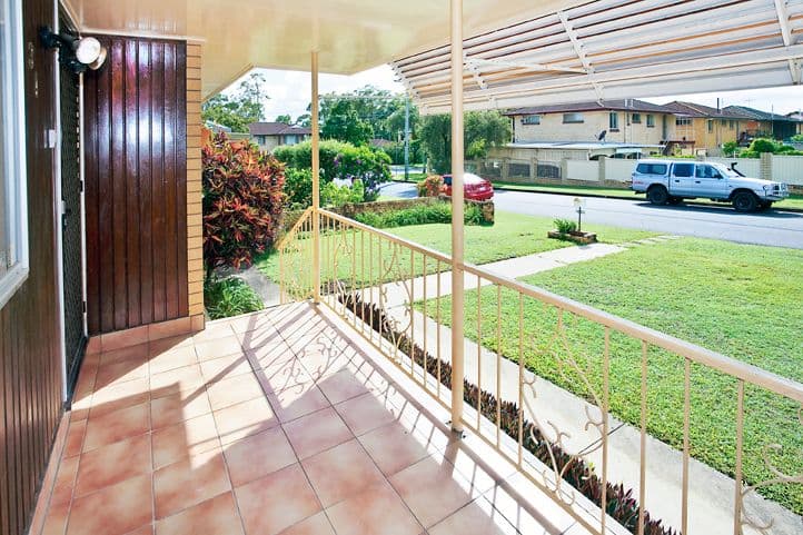 34 Waratah Drive, CLONTARF QLD 4019, Clontarf - Thumbnail 3