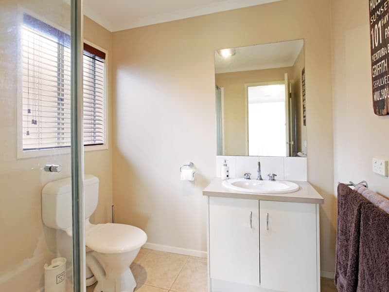 22 Semillion Place, WAURN PONDS VIC 3216, Waurn Ponds - Thumbnail 4