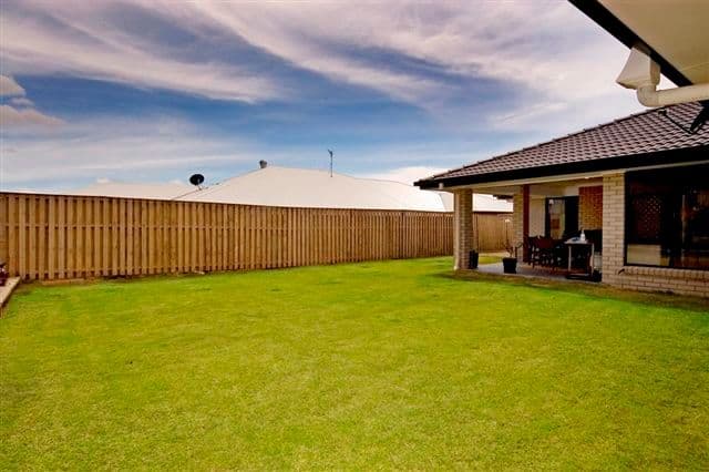 26 Lawley Crescent, PACIFIC PINES QLD 4211, Pacific Pines - Thumbnail 4