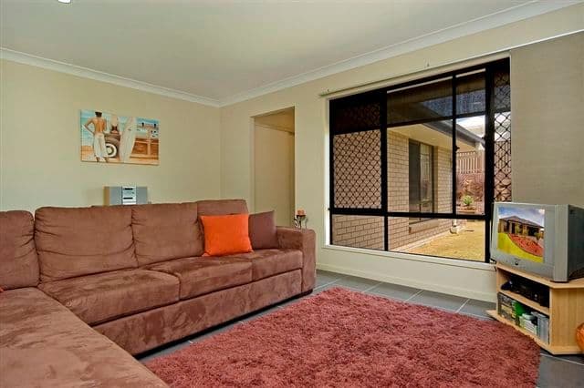 26 Lawley Crescent, PACIFIC PINES QLD 4211, Pacific Pines - Thumbnail 8