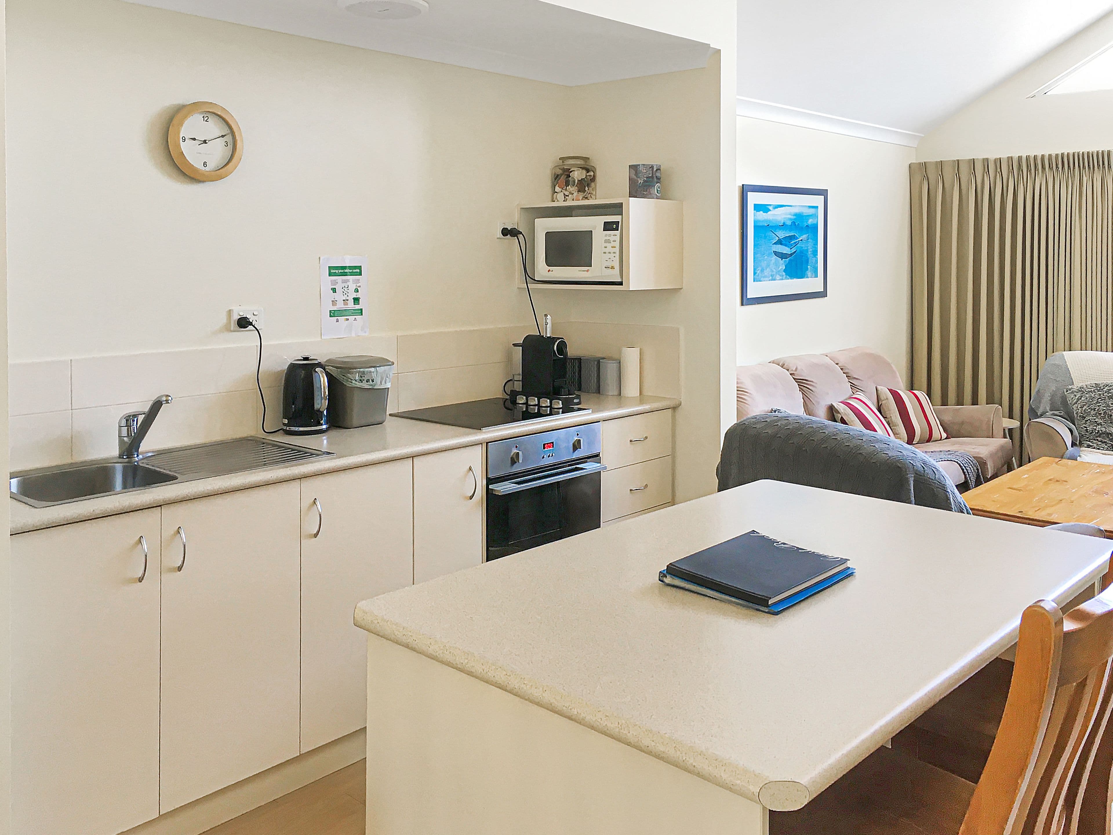 3 Dillon Close, Collingwood Park WA 6330, Collingwood Park - Thumbnail 4