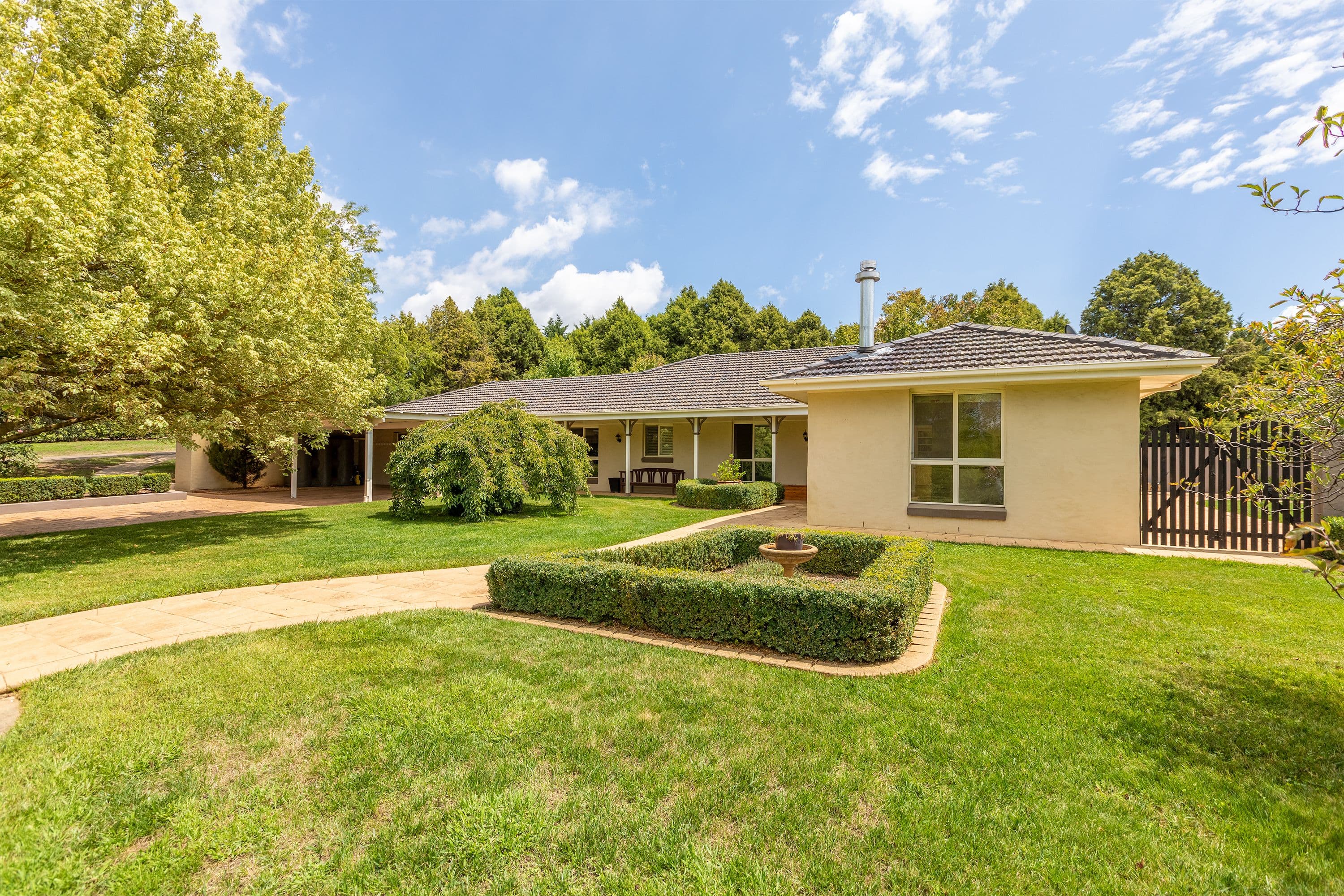 44 Rossiville Road, Goulburn NSW 2580, Goulburn - Image 1