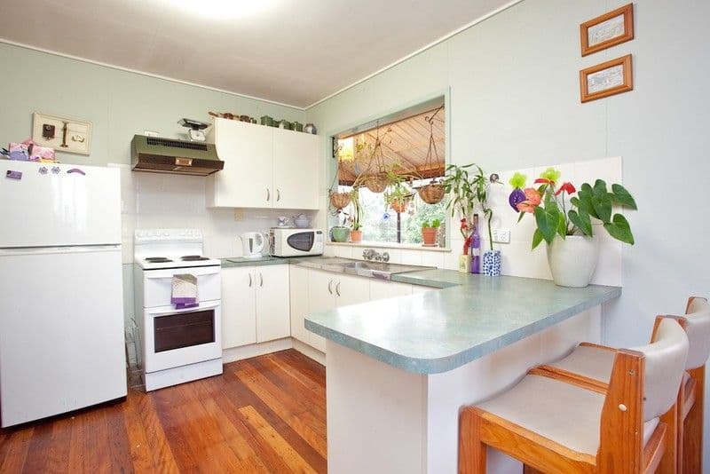 56 Yacht Street, CLONTARF QLD 4019, Clontarf - Thumbnail 2