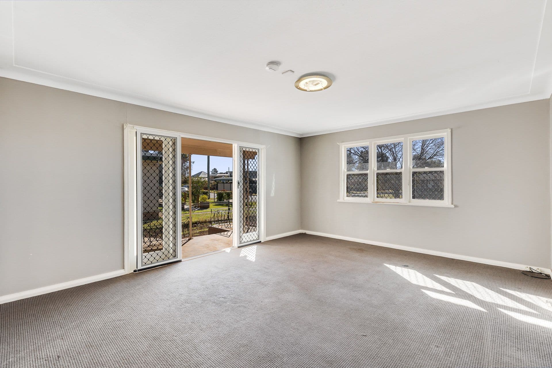 20 Tomkinson Street, Wilsonton QLD 4350, Wilsonton - Thumbnail 2