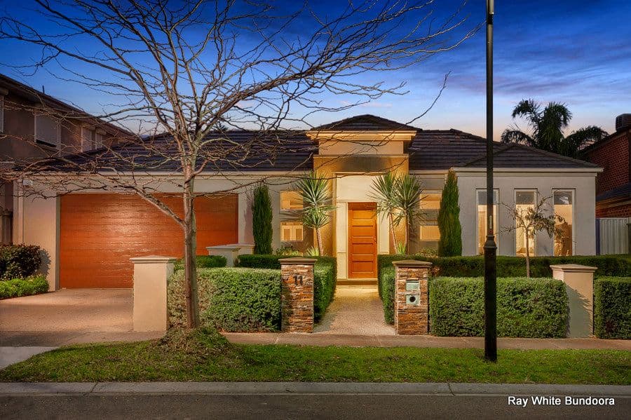 11 Scarlet Drive, BUNDOORA VIC 3083, Bundoora - Image 1