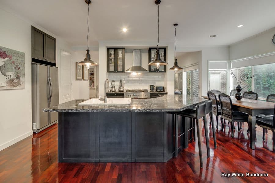 11 Scarlet Drive, BUNDOORA VIC 3083, Bundoora - Thumbnail 3