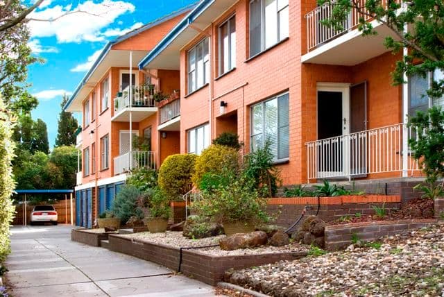 15 Carn Avenue, IVANHOE VIC 3079, Ivanhoe - Thumbnail 2