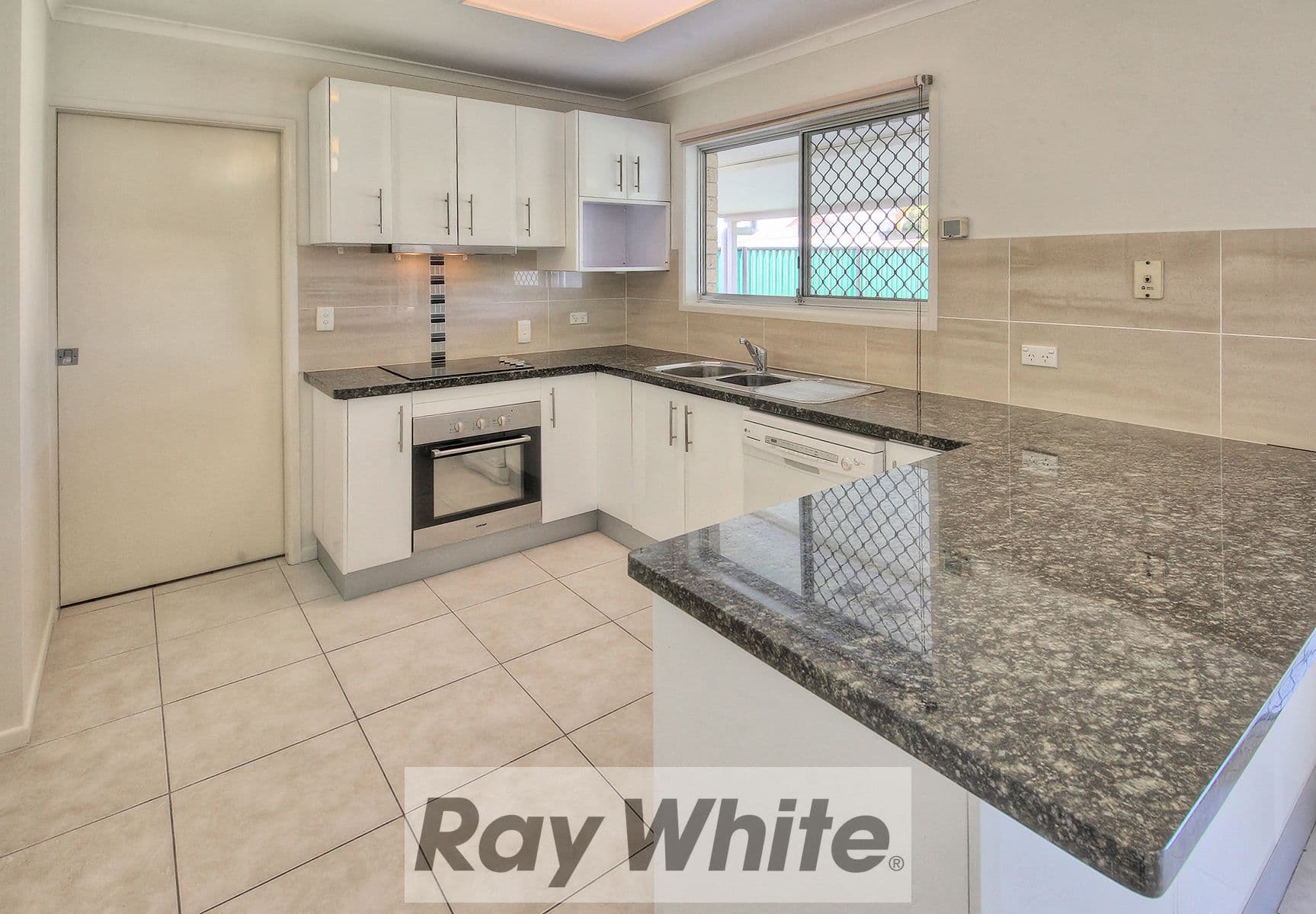 17 Vermont Crescent, Mount Warren Park QLD 4207, Mount Warren Park - Thumbnail 3