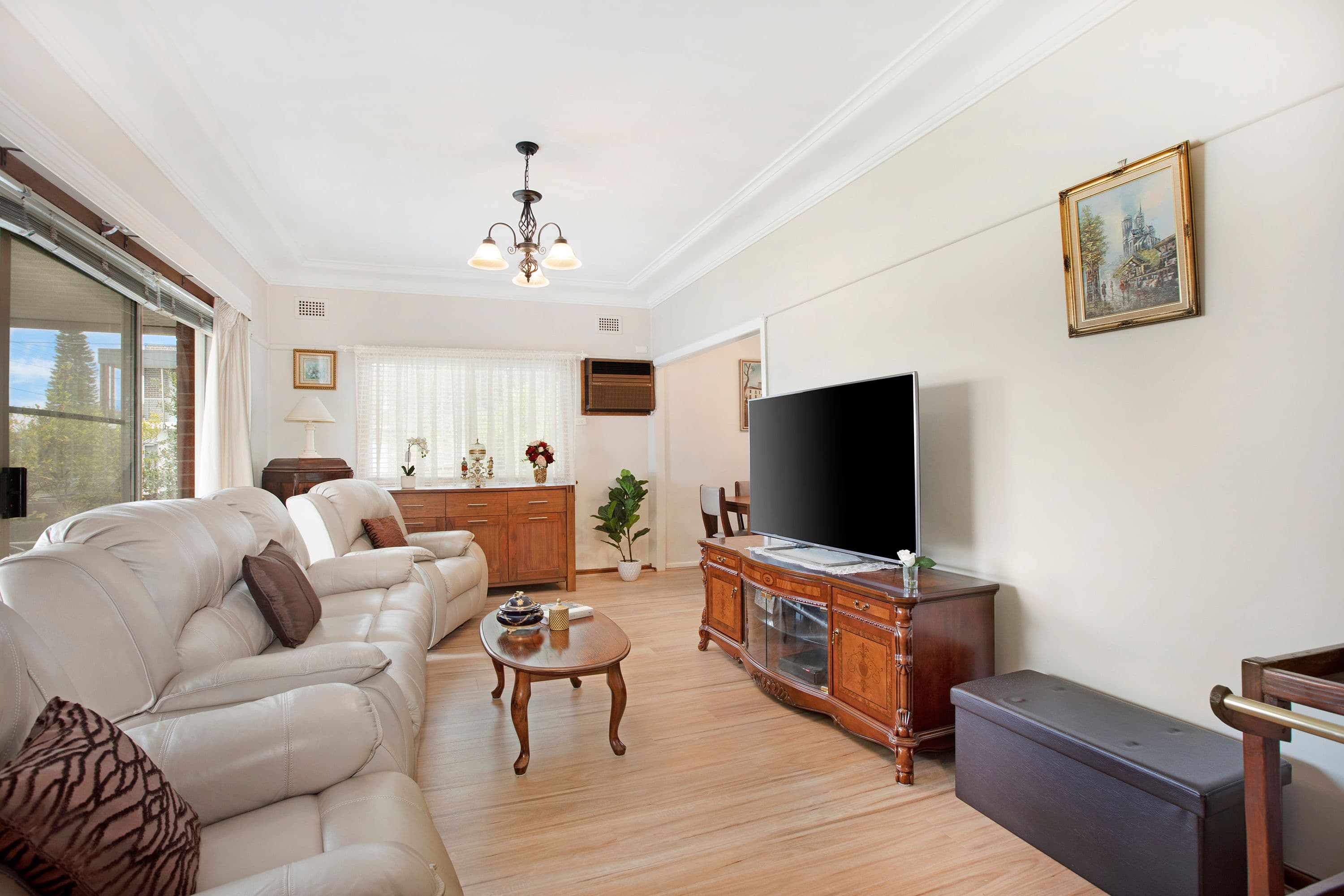 210 Noble Avenue, Greenacre NSW 2190, Greenacre - Thumbnail 5