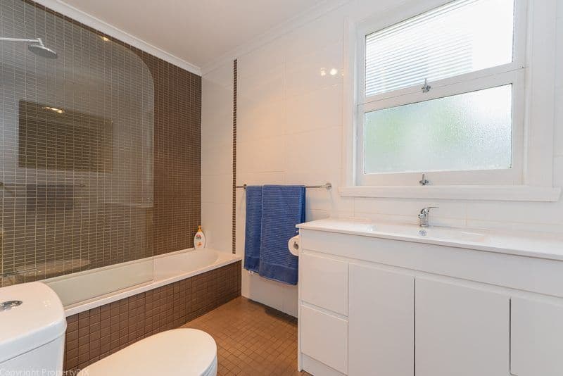 6 Chestnut Avenue, LUTANA TAS 7009, Lutana - Thumbnail 2