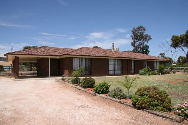 243 Armstrong Road, WAIKERIE SA 5330, Waikerie - Image 1