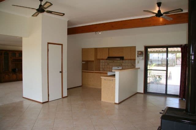 243 Armstrong Road, WAIKERIE SA 5330, Waikerie - Thumbnail 6