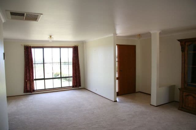 243 Armstrong Road, WAIKERIE SA 5330, Waikerie - Thumbnail 8