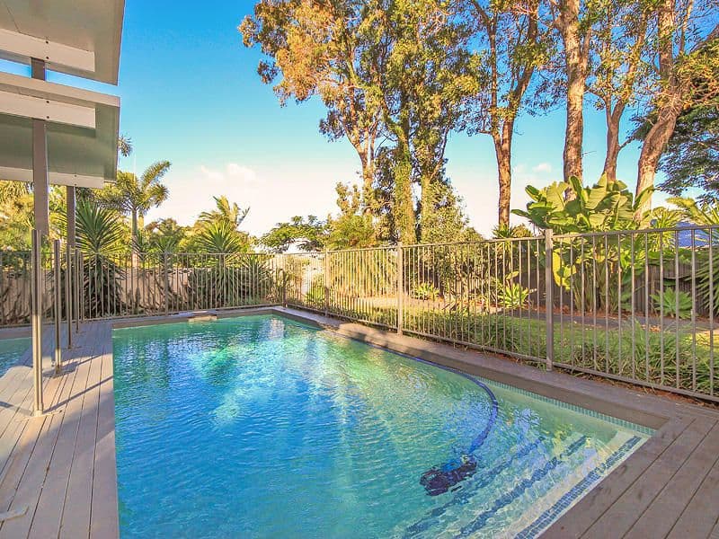138 Bamboo Avenue, BENOWA QLD 4217, Benowa - Thumbnail 3