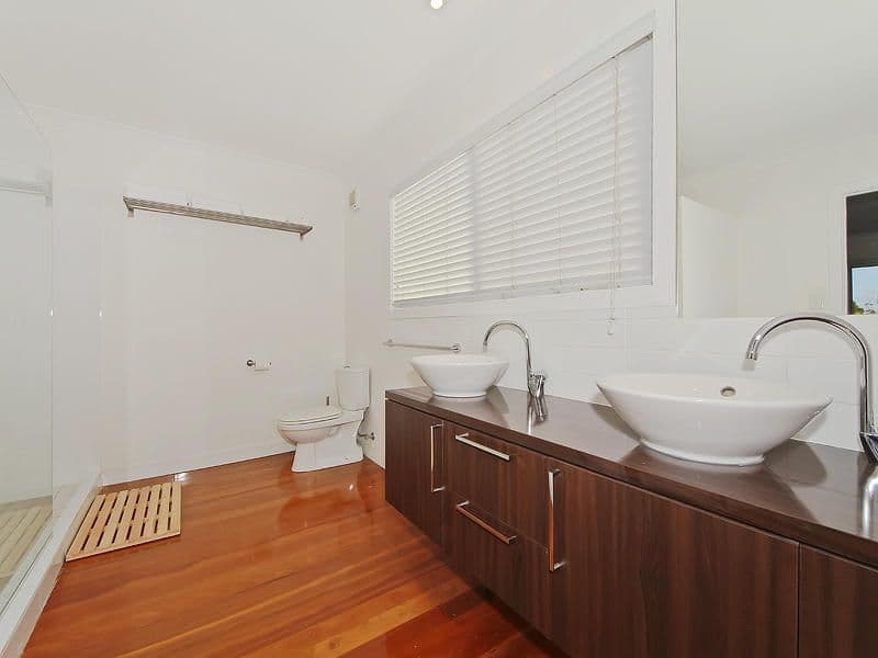 138 Bamboo Avenue, BENOWA QLD 4217, Benowa - Thumbnail 8