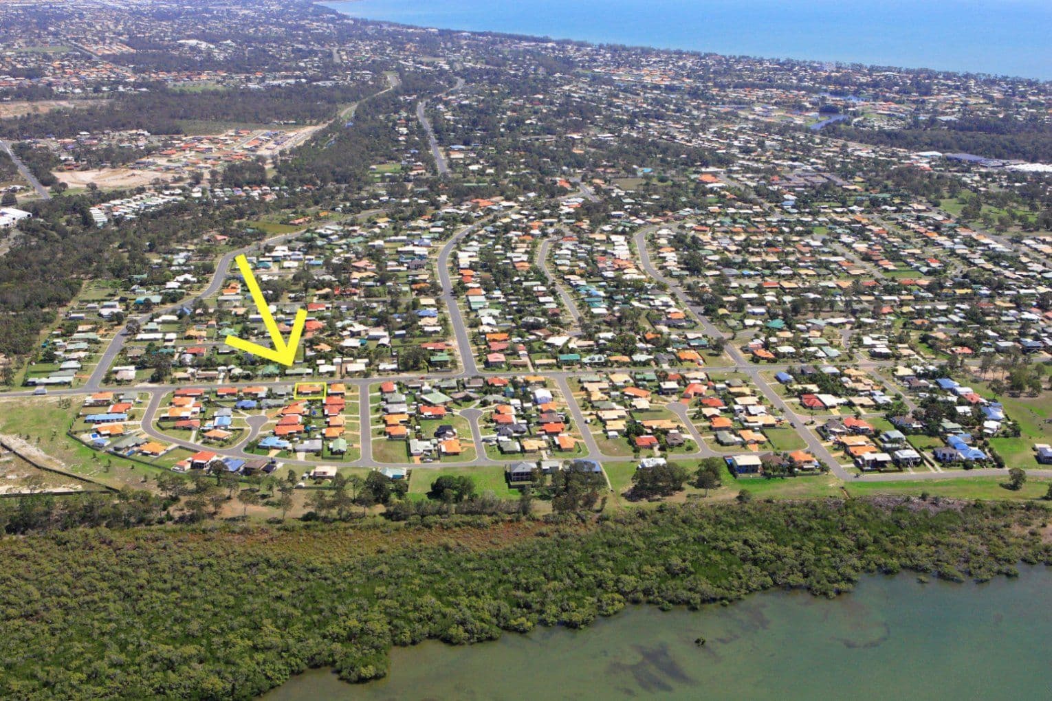 212 Pulgul Street, URANGAN QLD 4655, Urangan - Thumbnail 2