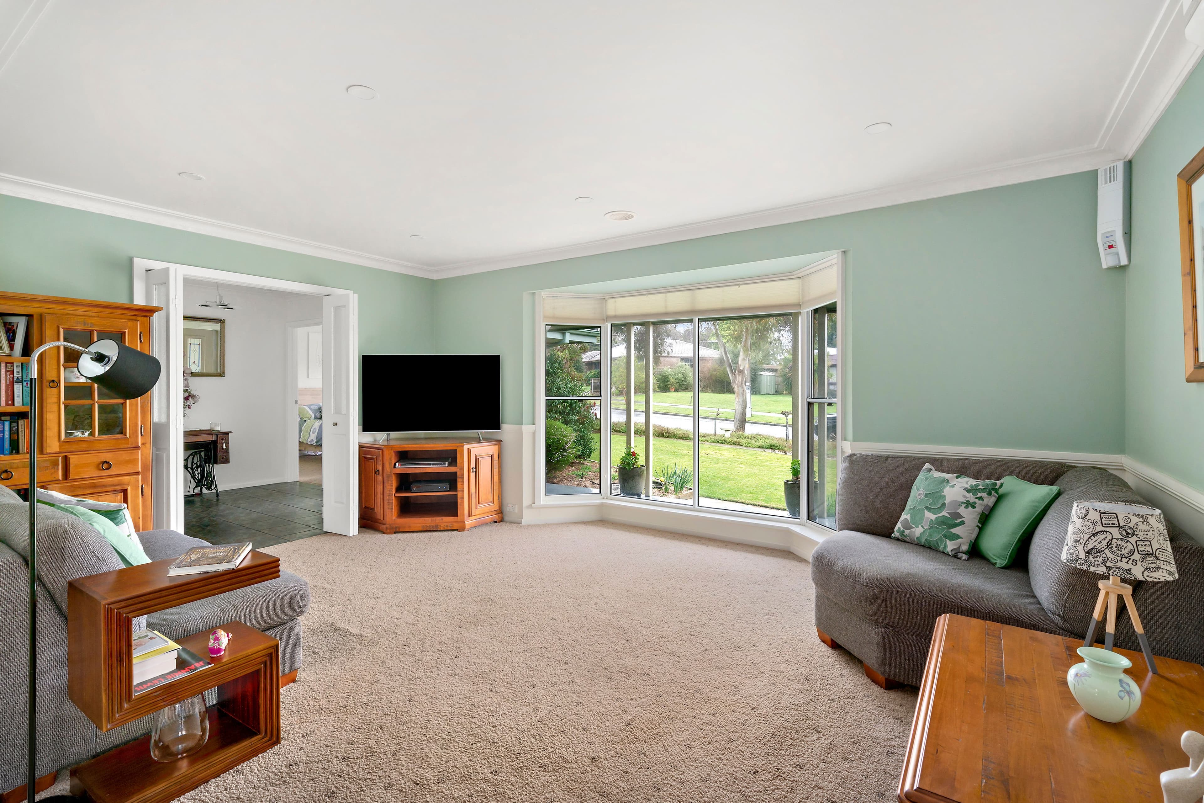 8 Emerson Close, Frankston VIC 3199, Frankston - Thumbnail 3
