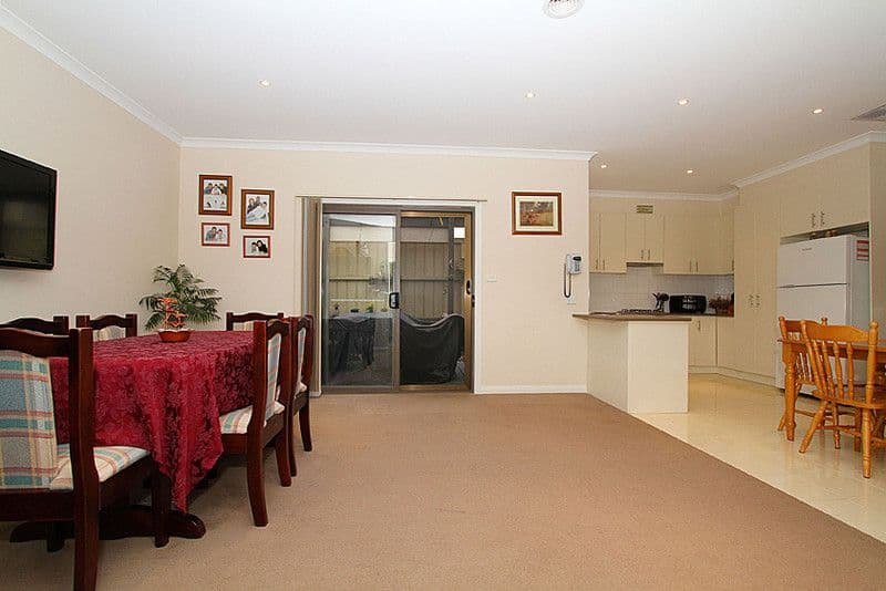 7 Tuross Crescent, SOUTH MORANG VIC 3752, South Morang - Thumbnail 5