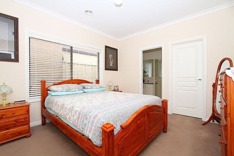 7 Tuross Crescent, SOUTH MORANG VIC 3752, South Morang - Thumbnail 8