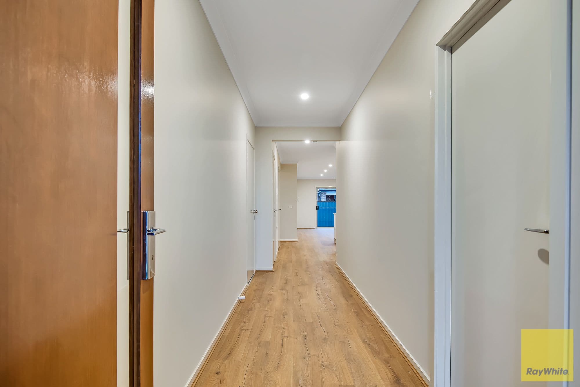 6 Gauja Street, Craigieburn VIC 3064, Craigieburn - Thumbnail 2