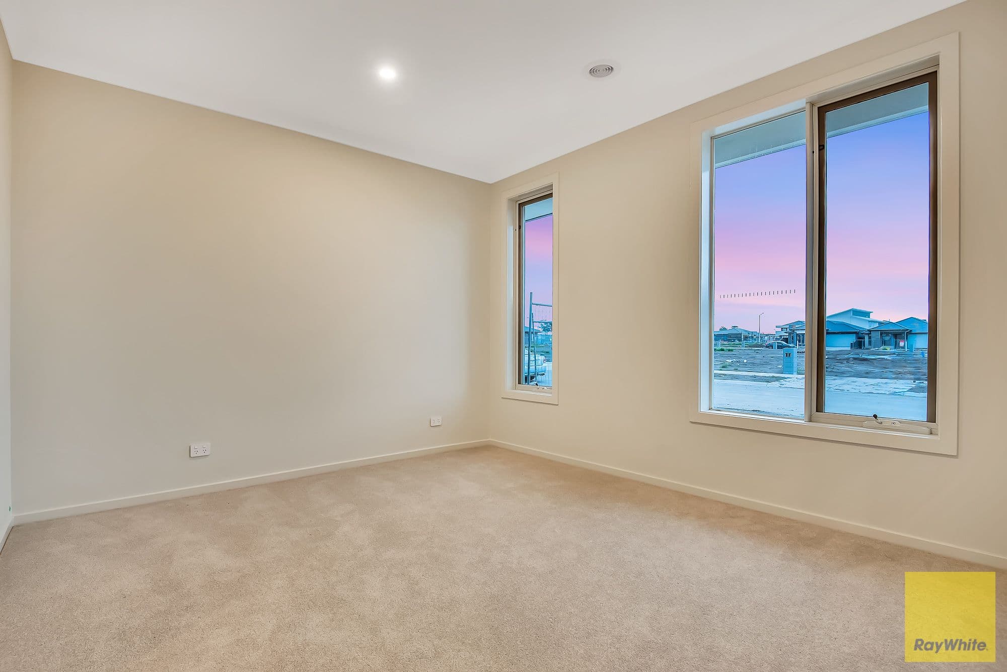 6 Gauja Street, Craigieburn VIC 3064, Craigieburn - Thumbnail 3