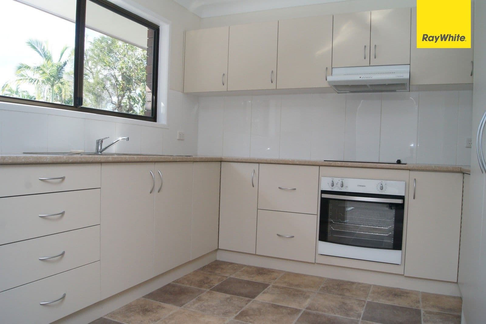 34 Dracon Street, Regents Park QLD 4118, Regents Park - Thumbnail 2