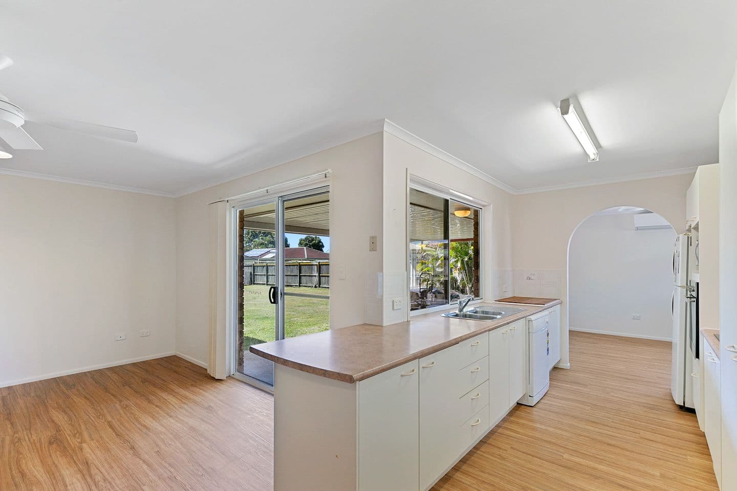 5 Oxford Place, Urraween QLD 4655, Urraween - Thumbnail 3