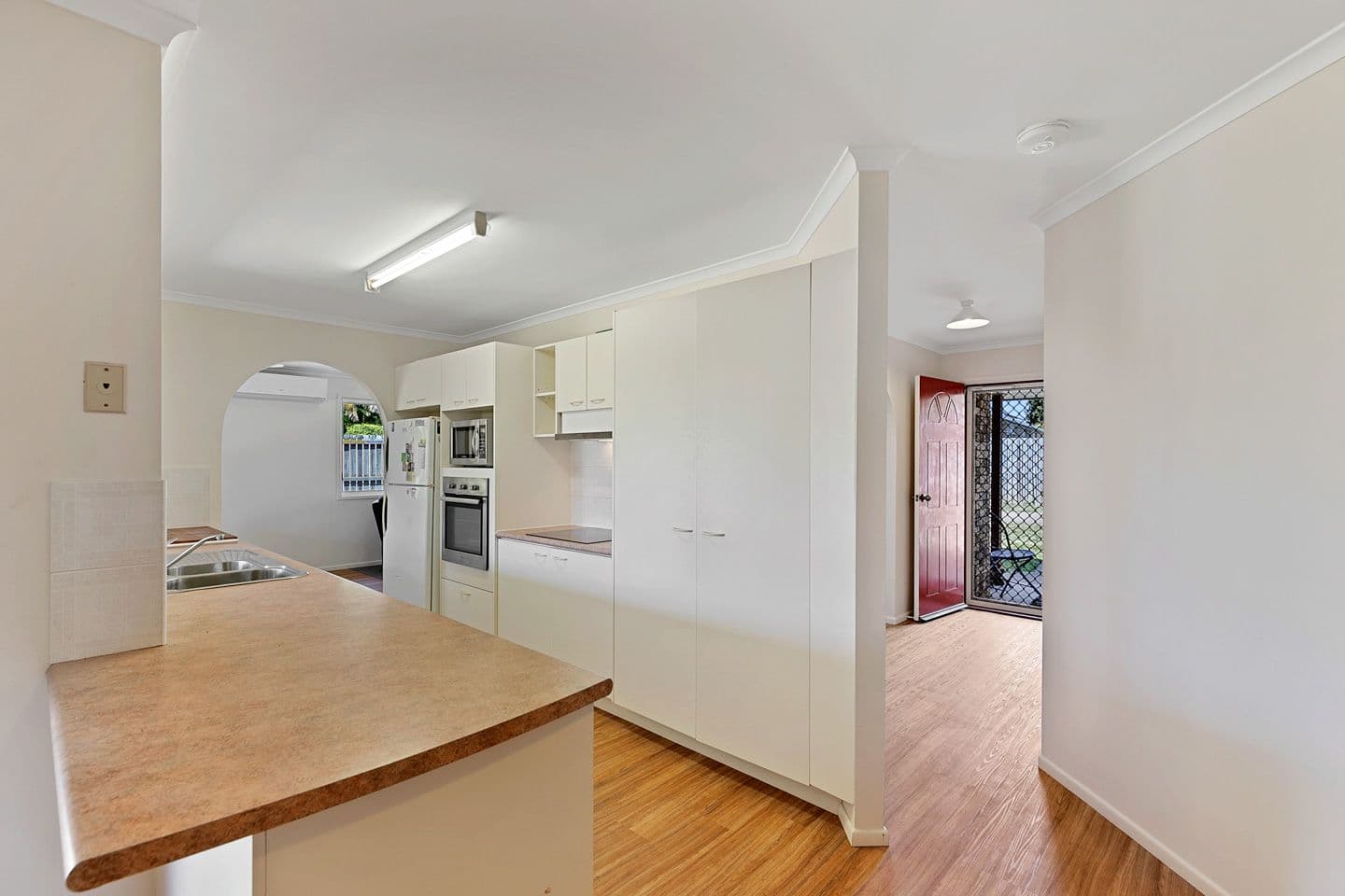 5 Oxford Place, Urraween QLD 4655, Urraween - Thumbnail 4