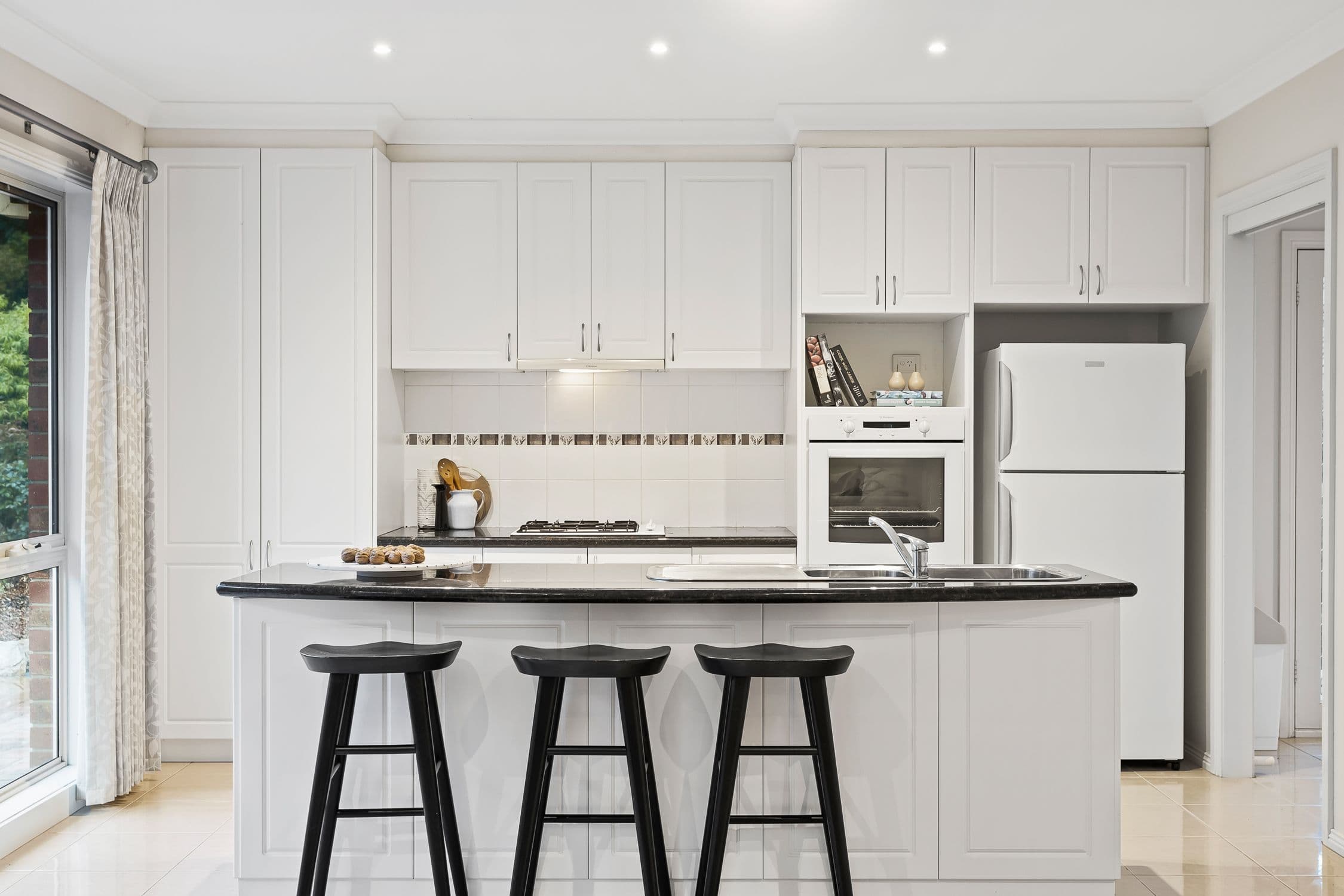 8 Lowanna Street, Berwick VIC 3806, Berwick - Thumbnail 4