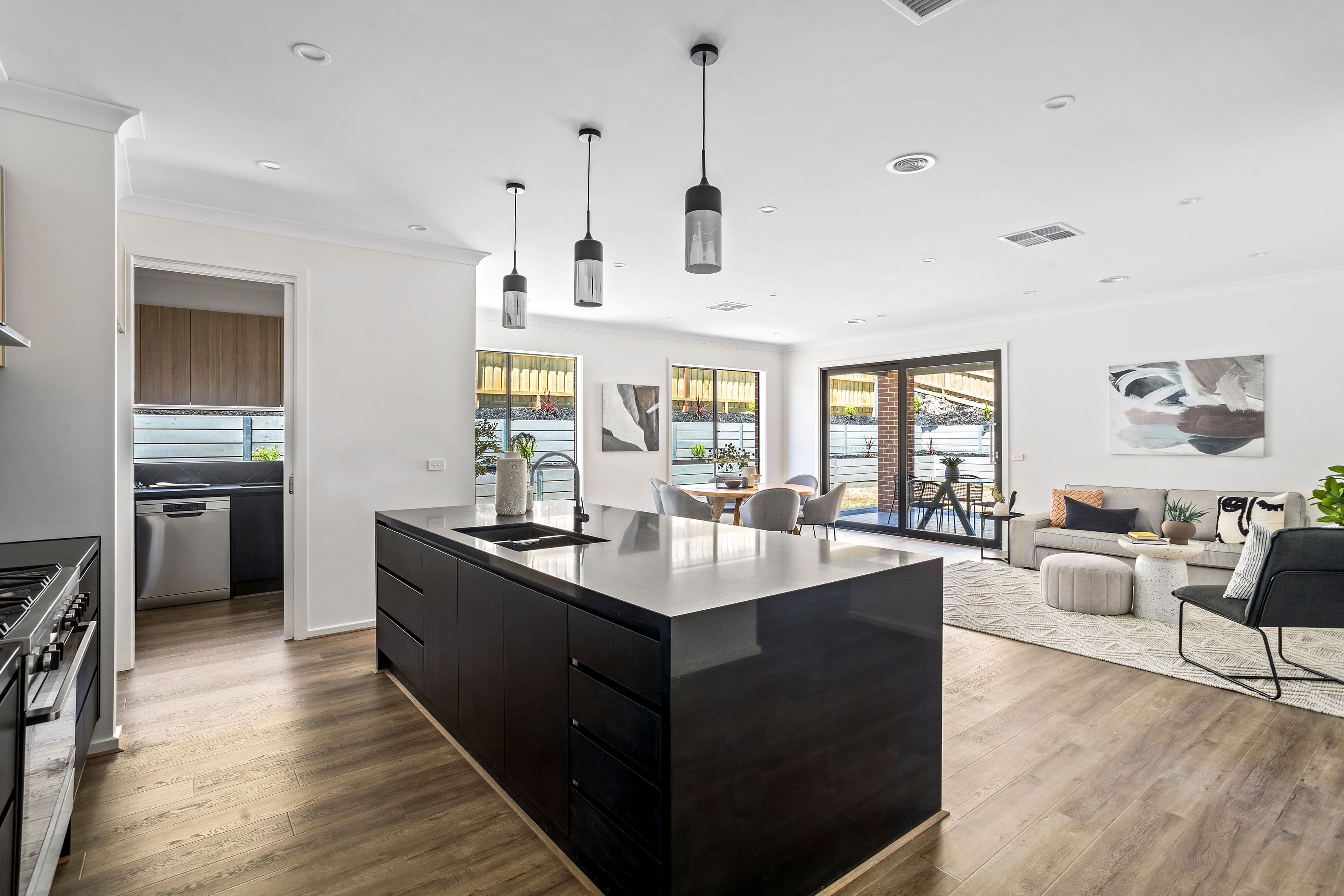39 Retreat Crescent, Sunbury VIC 3429, Sunbury - Thumbnail 2