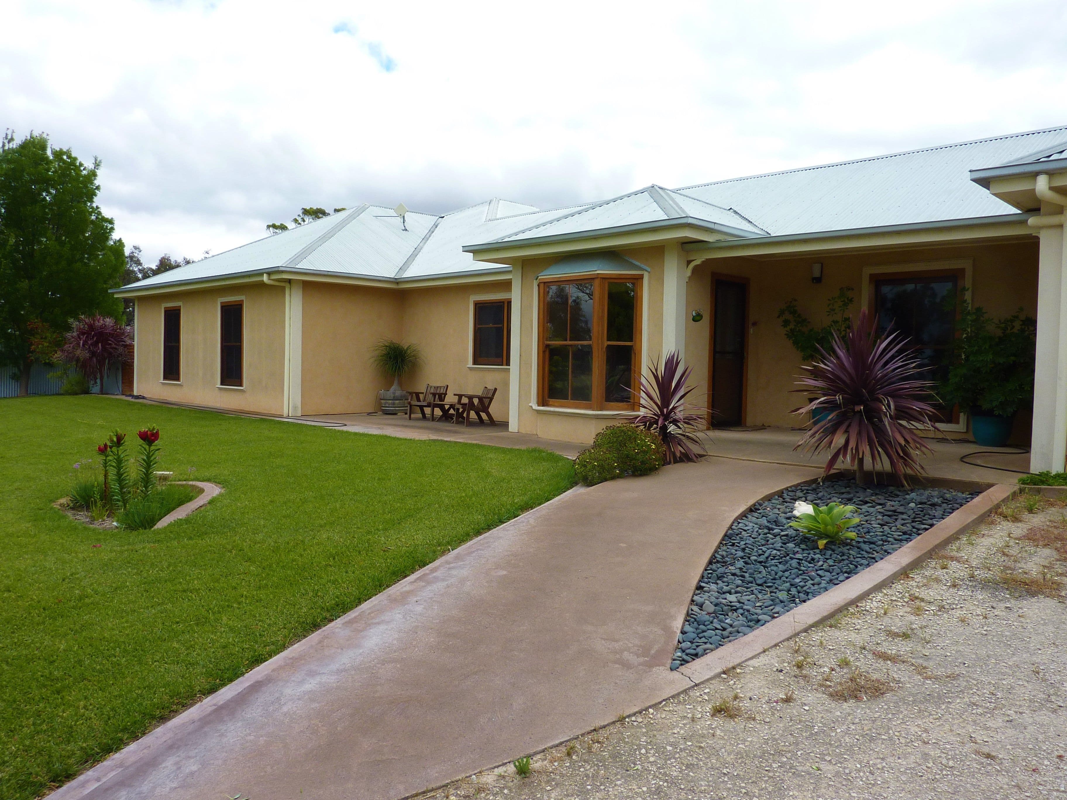 62 Weir Drive, Bordertown SA 5268, Bordertown - Image 1