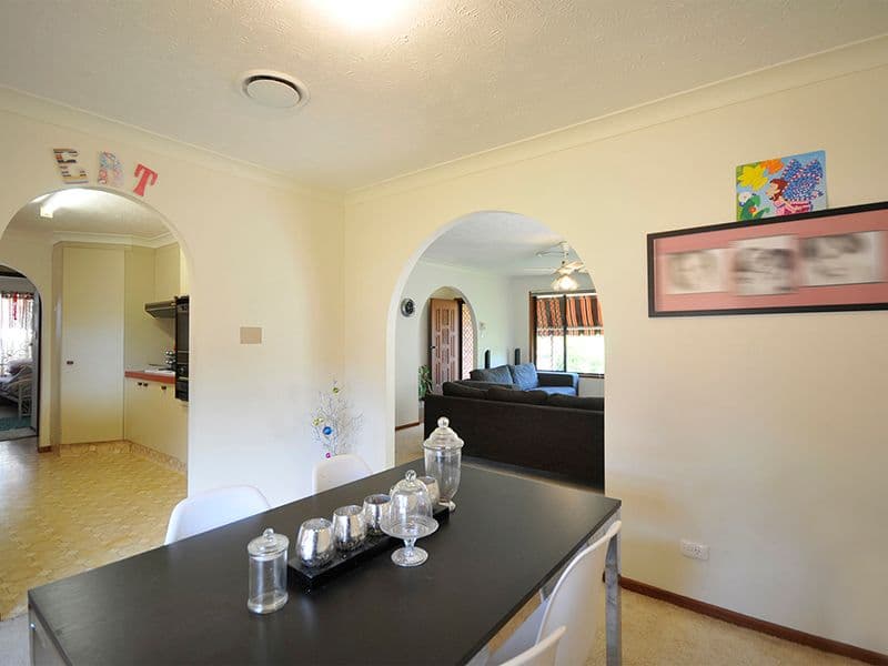 6 Pinon Close, ELANORA QLD 4221, Elanora - Thumbnail 4