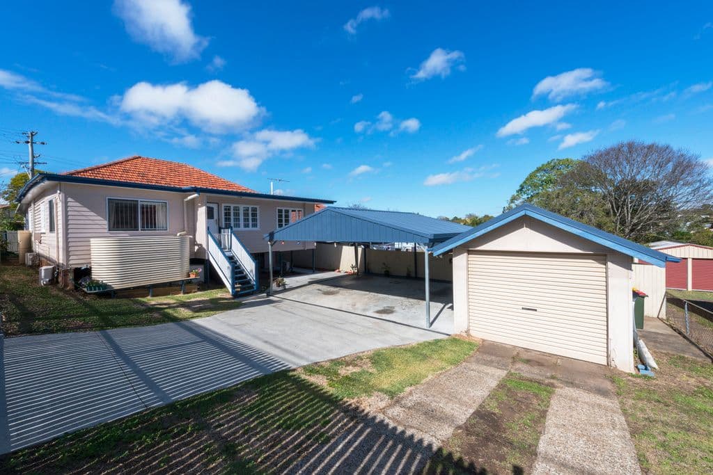 64 Holland Road, HOLLAND PARK QLD 4121, Holland Park - Thumbnail 3