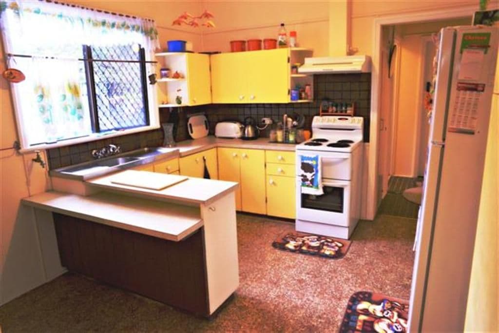 11 Dix Street, KEPNOCK QLD 4670, Kepnock - Thumbnail 3