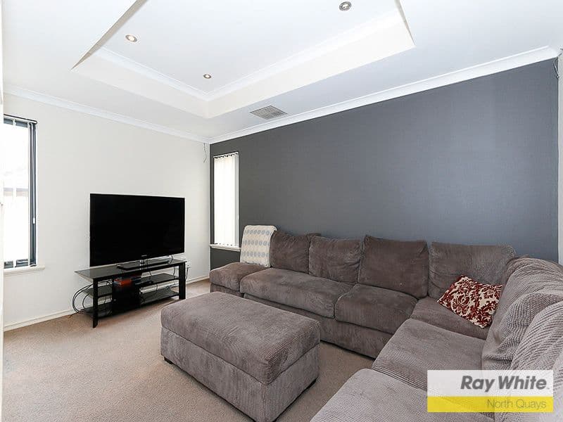 31 Old Trafford Avenue, Madeley WA 6065, Madeley - Thumbnail 3