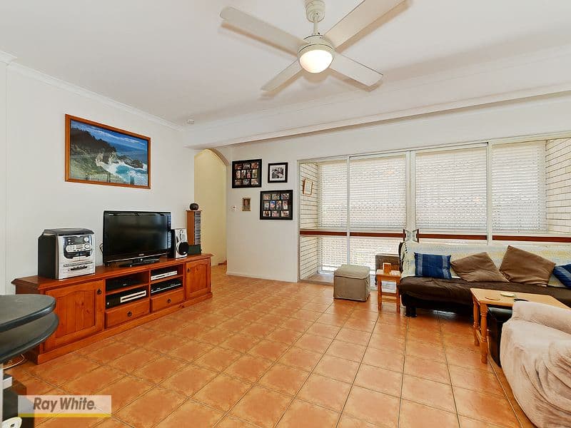 29 Landsborough Avenue, Scarborough QLD 4020, Scarborough - Thumbnail 4
