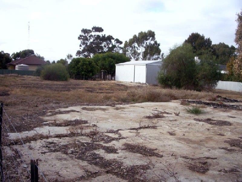 3 Oatmill Road, BORDERTOWN SA 5268, Bordertown - Thumbnail 2