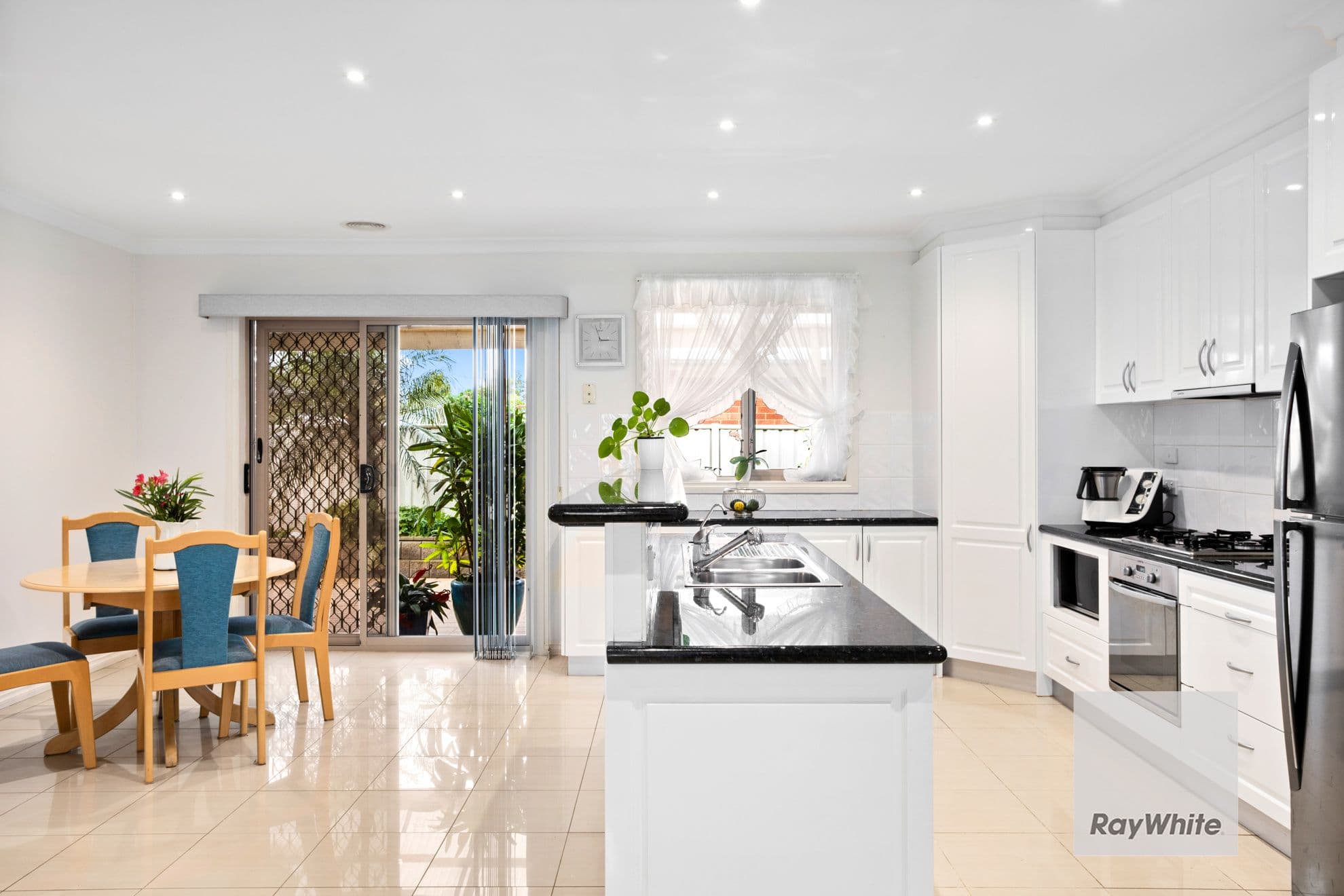 1 Maple Court, Taylors Hill VIC 3037, Taylors Hill - Thumbnail 8