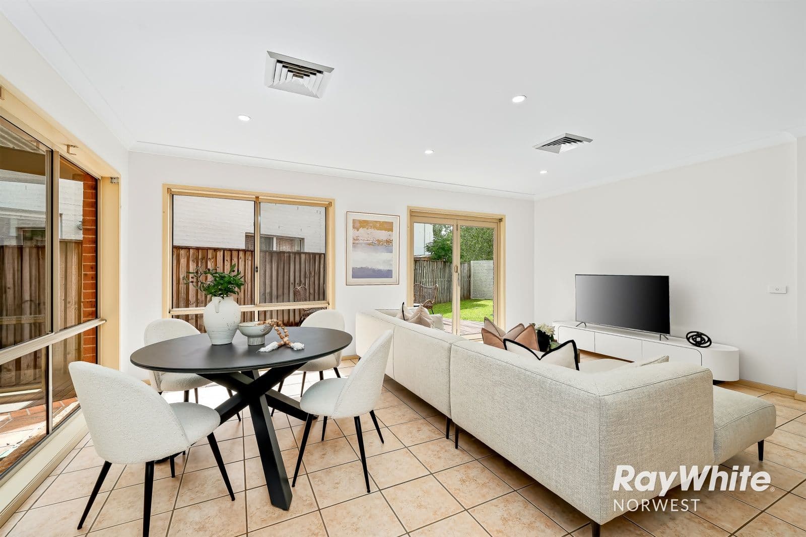 14 Atlantic Place, Beaumont Hills NSW 2155, Beaumont Hills - Thumbnail 2