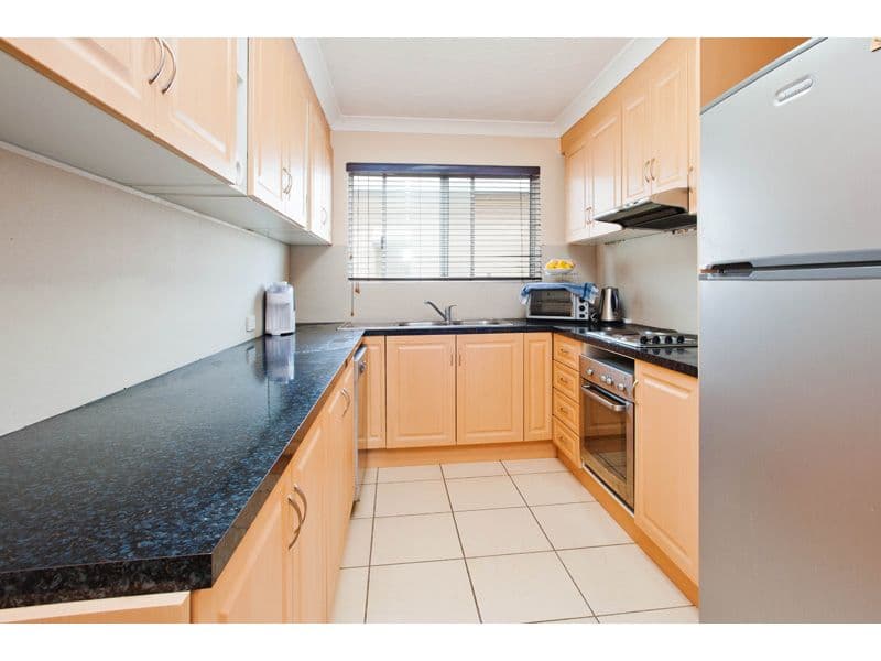 35 Kitchener Street, COORPAROO QLD 4151, Coorparoo - Thumbnail 2