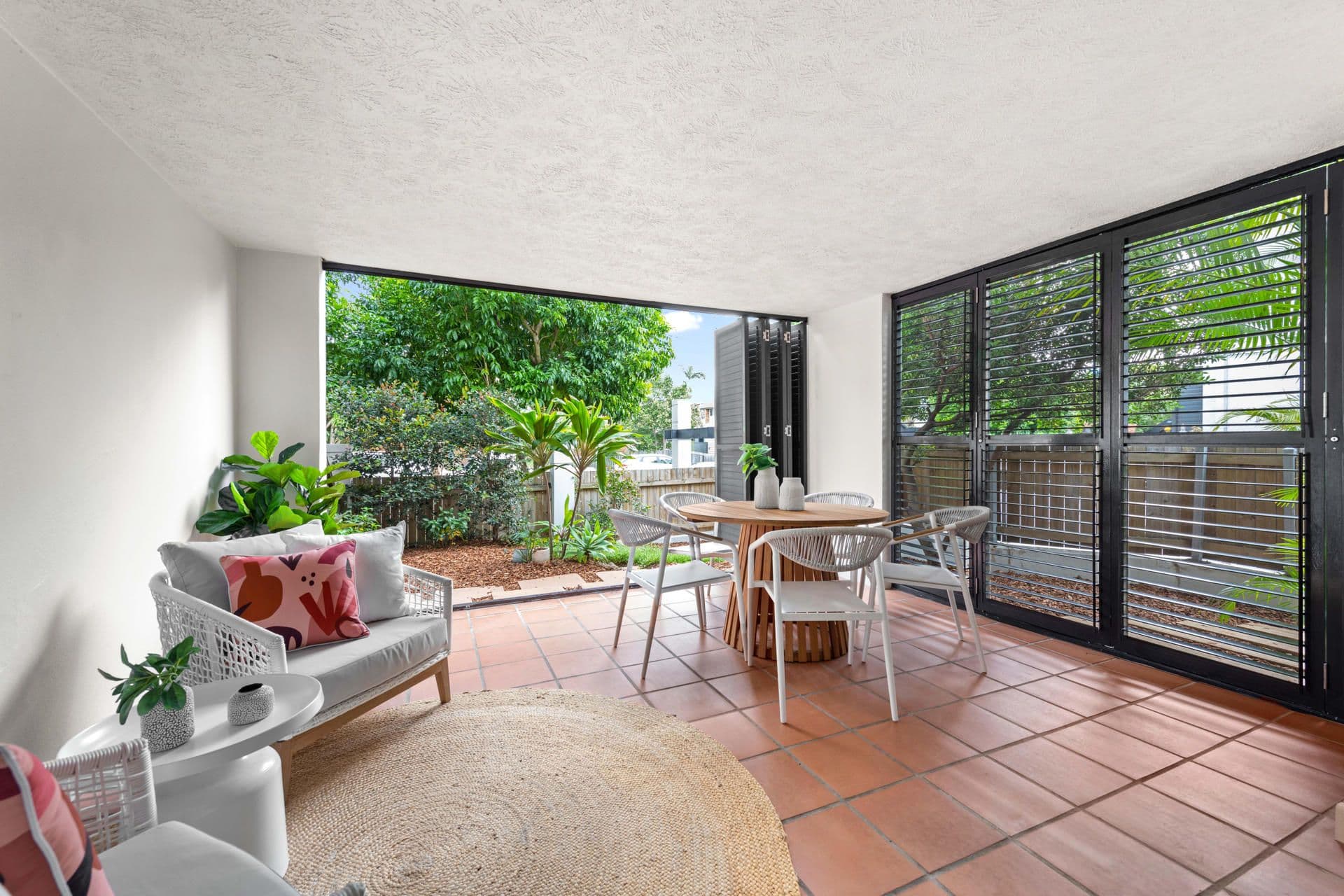 24 Grosvenor Street, Balmoral QLD 4171, Balmoral - Image 1