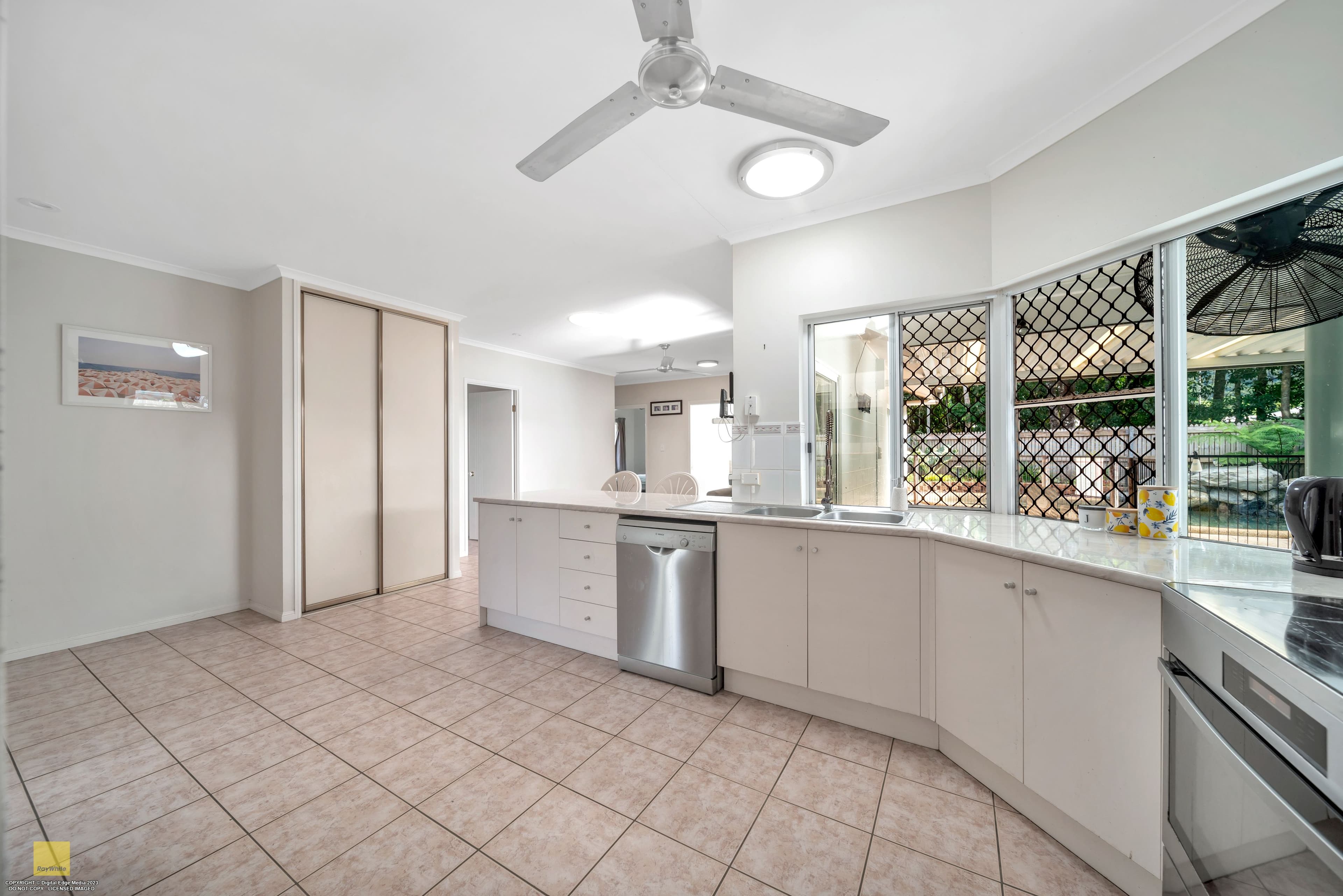 11 Compton Court, Bentley Park QLD 4869, Bentley Park - Thumbnail 2