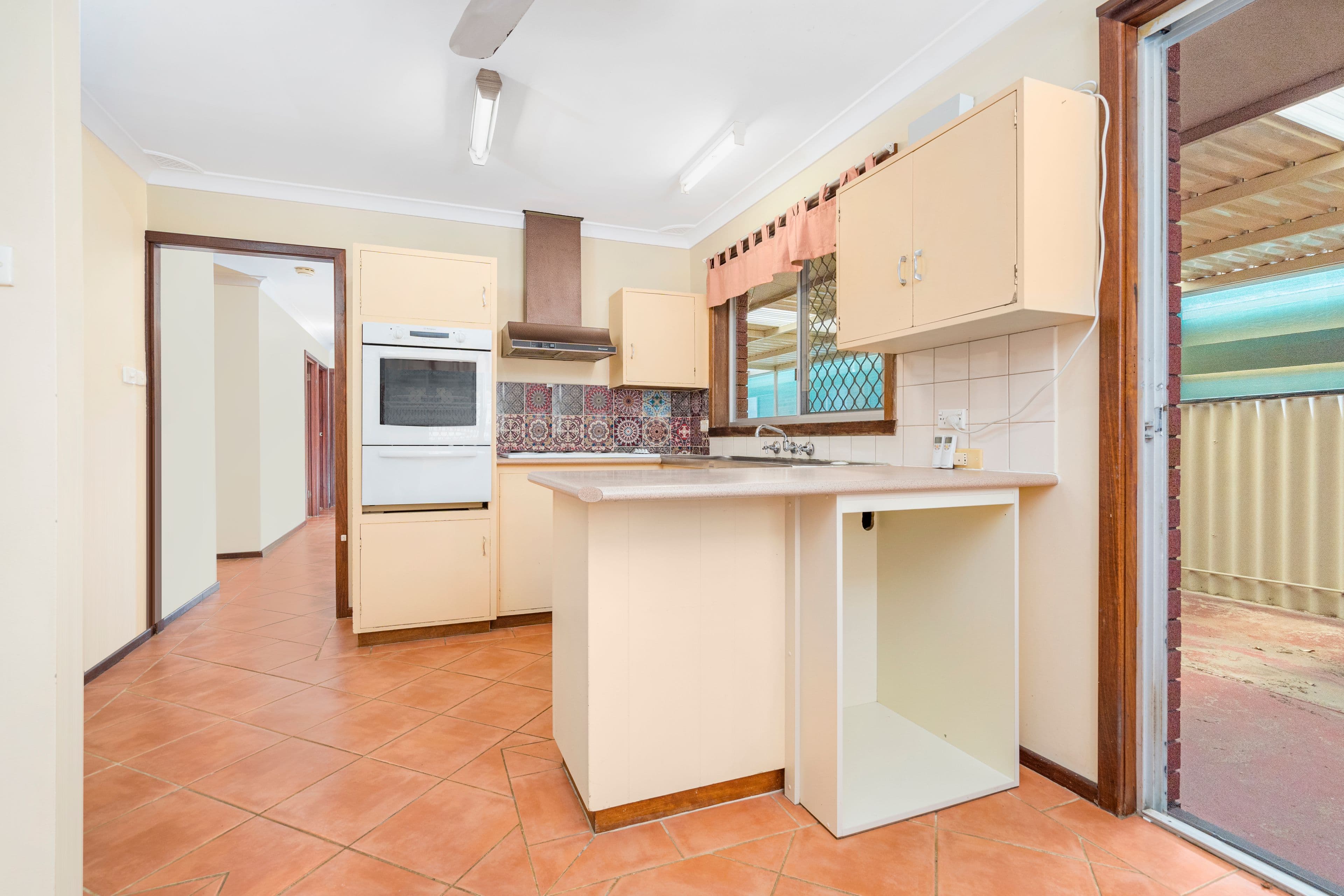 66 Glenview Street, Mount Tarcoola WA 6530, Mount Tarcoola - Thumbnail 5