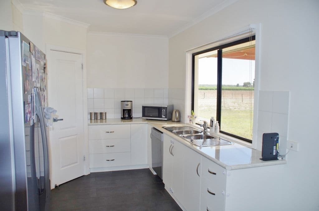 660 Chowilla Street, Renmark SA 5341, Renmark West - Thumbnail 3