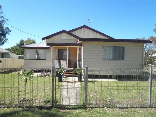 14 William Street, ROMA QLD 4455, Roma - Image 1
