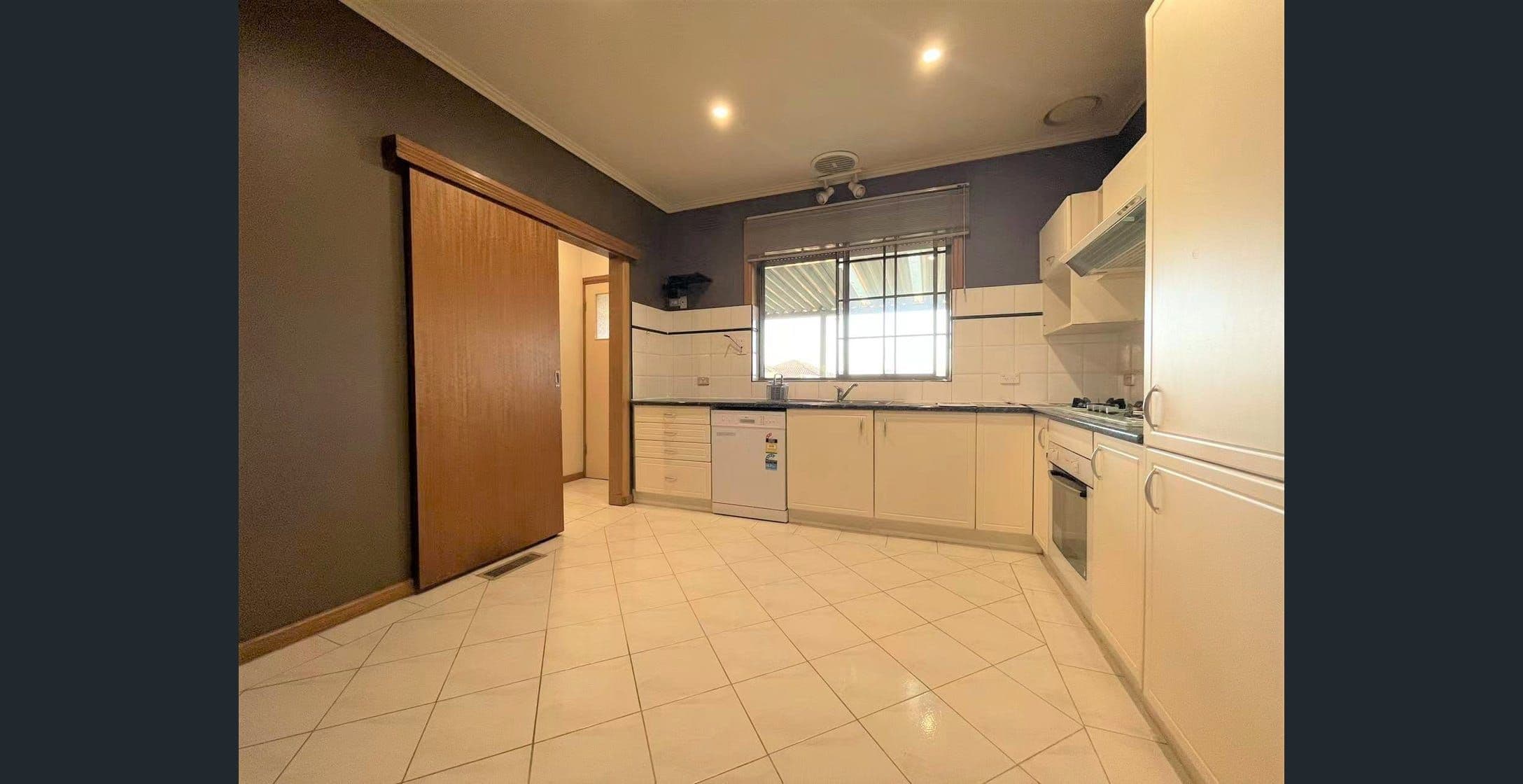 53 St Vigeons Road, Reservoir VIC 3073, Reservoir - Thumbnail 5