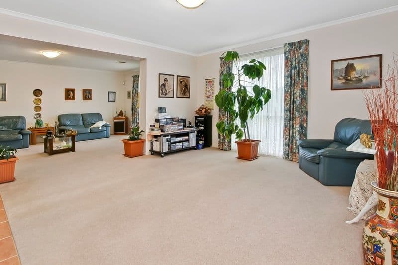 5 Fairway Drive, ROWVILLE VIC 3178, Rowville - Thumbnail 4