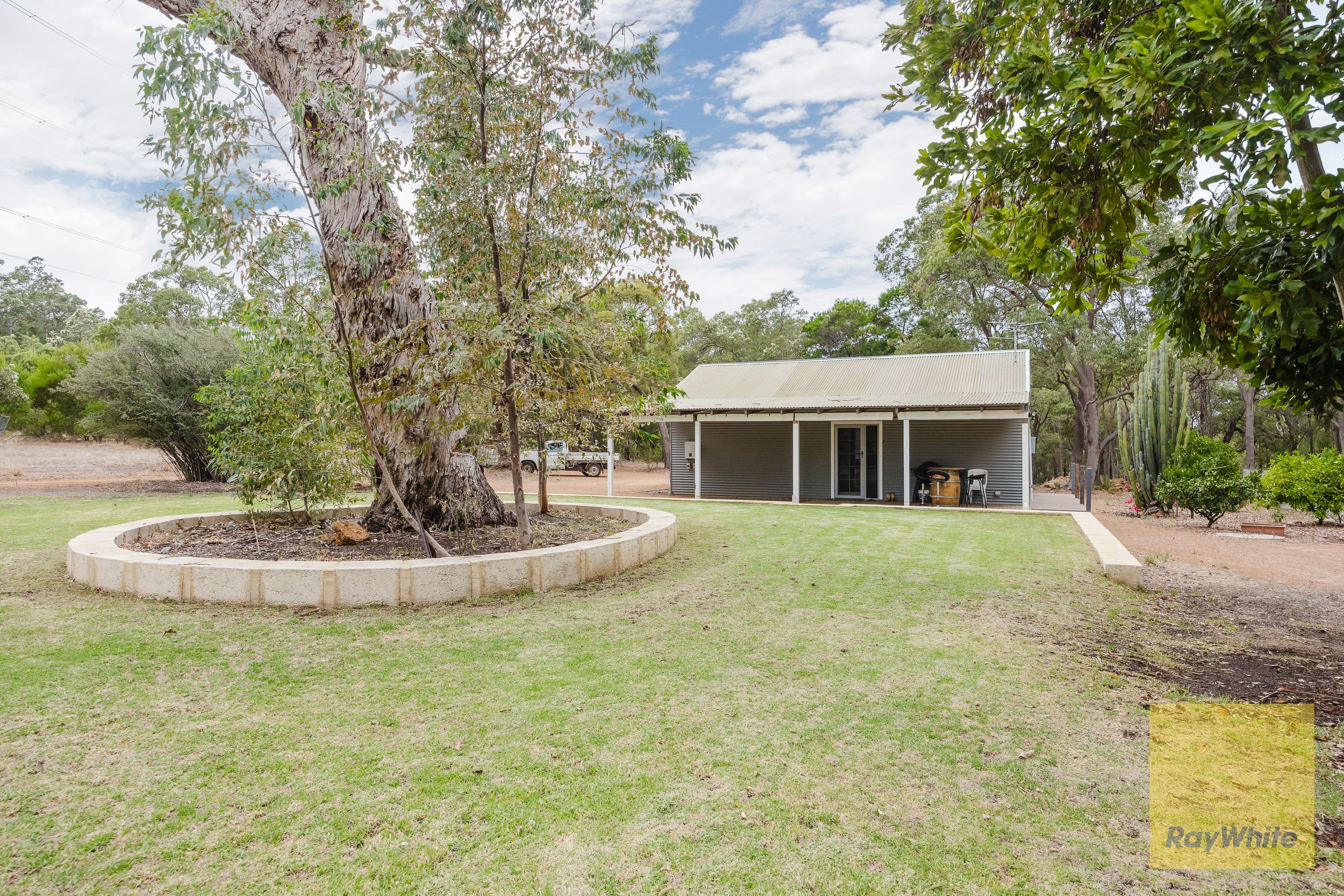 95 Palmateer Drive, Bickley WA 6076, Bickley - Thumbnail 3