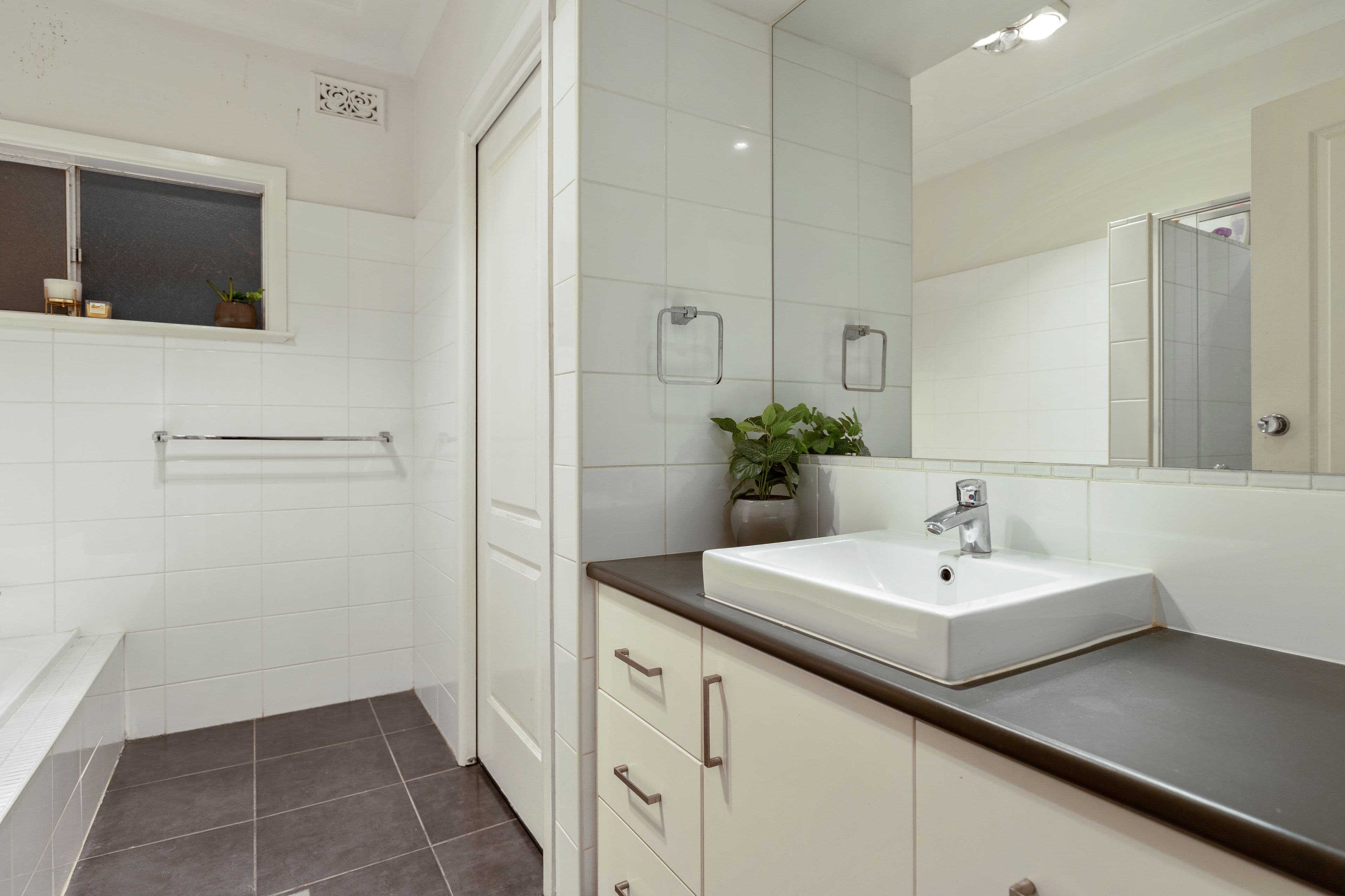 50 Grove Street, Kooringal NSW 2650, Kooringal - Thumbnail 5