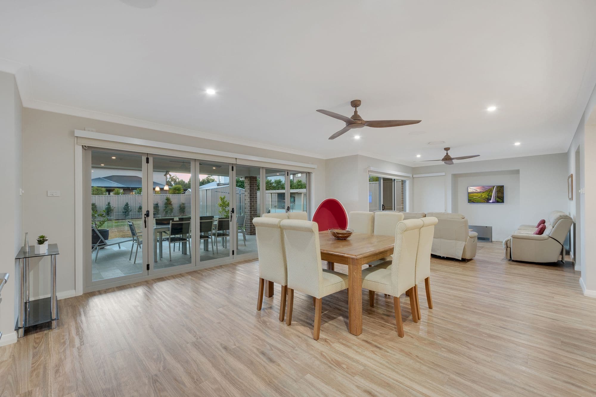 22 Whitten Parade, Harrington Park - Thumbnail 3